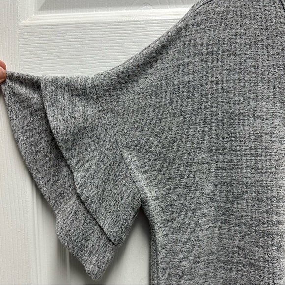 Banana Republic lightweight sweater - Picture 2 of 4